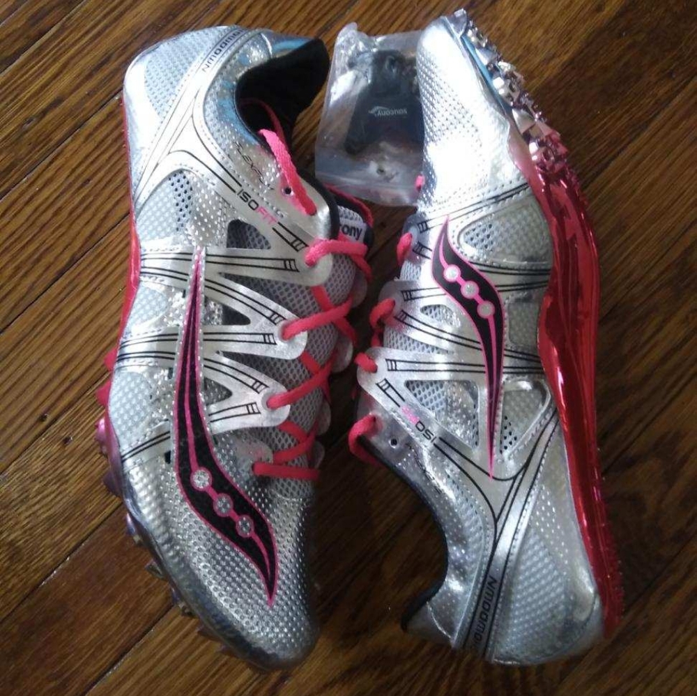 Brand new saucony track and field shoes